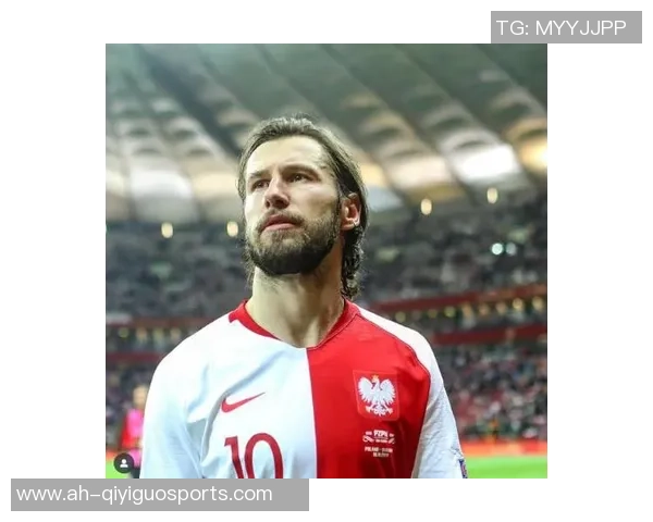 官方：波兰前国脚克雷霍维亚克宣告退役，完毕近16年职业生涯